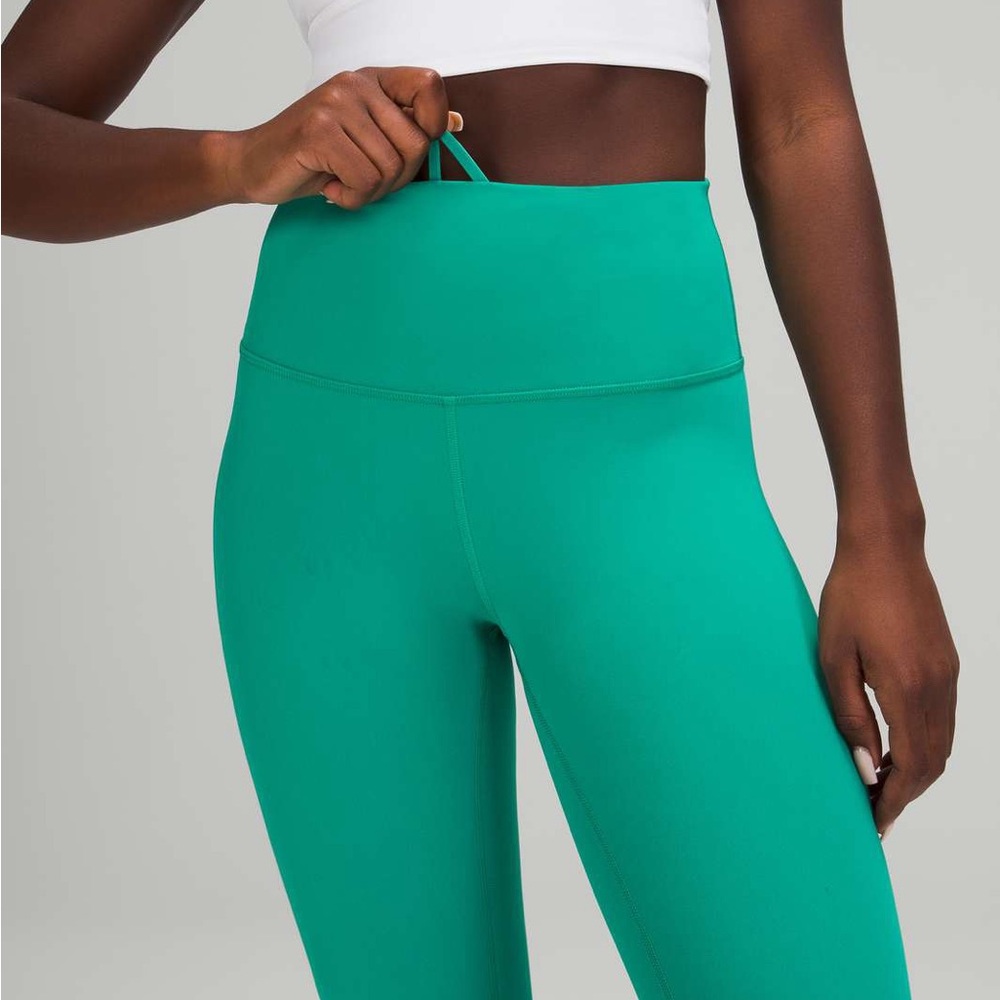 lululemon athletica wonder under  High-Rise cropped 23” Leggings - Picture 3 of 9